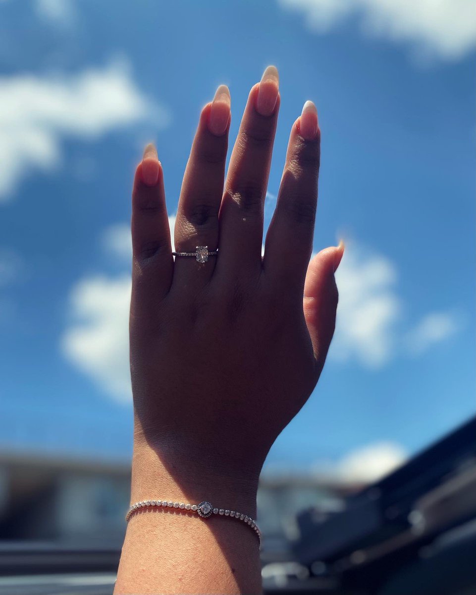 jlizzethh's tweet photo. I’m a fiancée 😭🤍 https://t.co/48BwYM3fjv