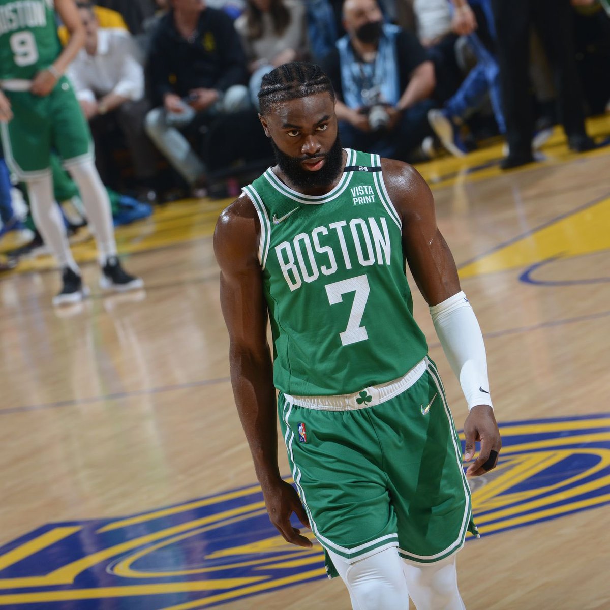 Boston_Diehards's tweet image. Jaylen Brown appreciation post

2021-22 season

23.6 PPG 6.1 RPG 3.5 APG 47.3% FG 35.8% 3PT

Playoffs 23.1 PPG 6.9 RPG 3.5 APG 47% 37.3% 3PT

Incredible year and player

Easily the most underrated player in the NBA