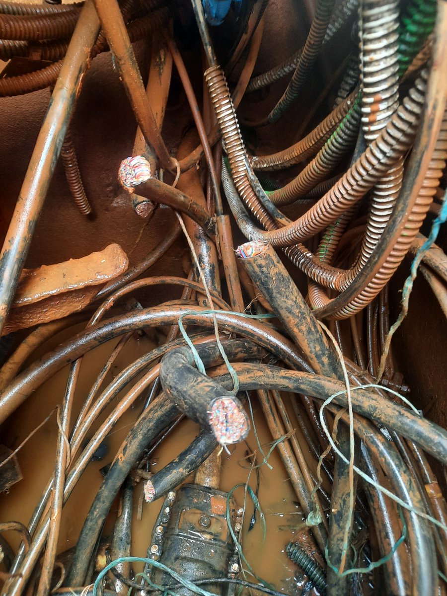 Même le samedi, les techniciens Orange interviennent pour rétablir nos client au plus vite.👏 Que ce soit suite à une tempête ou suite à des dégradations sur notre réseau.  #UISO <a href="/OrangeNvAquit/">Orange Nouvelle Aquitaine</a>