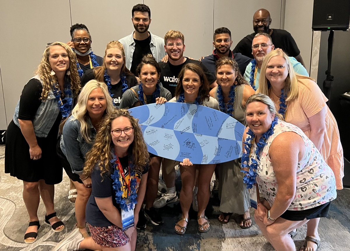 The #OnslowDLT Team had a great afternoon of learning at the <a href="/wakelet/">Wakelet 💙</a> Surf School! #WakeletWave #ISTELive 🌊🏄‍♀️