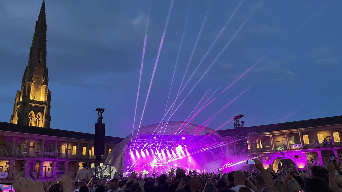 Wow. You’ve got the love  @ThePieceHall ❤️ 🌅
@petetong @HeritageOrc @julesbuckley