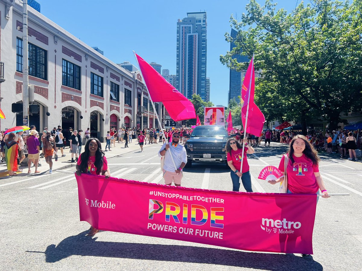 Santanna C (@magentanna) on Twitter photo Today was soo fun!!! P R I D E 🌈🦄 <a href="/TMobile/">T-Mobile</a> <a href="/itsMargo831/">Margarita Hernandez</a> <a href="/jeffwhitney/">Jeff Whitney</a> @MelR0ses #PrideMonth Today was soo fun!!! P R I D E 🌈🦄 <a href="/TMobile/">T-Mobile</a> <a href="/itsMargo831/">Margarita Hernandez</a> <a href="/jeffwhitney/">Jeff Whitney</a> @MelR0ses #PrideMonth