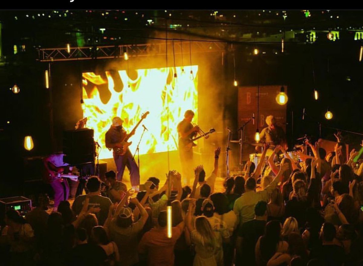 Ladies and Gents. Some of the best there is —&gt; <a href="/the_brummies/">THE BRUMMIES</a> 
Last night downtown 💜💜💜💜💜
📷: Zayne Isom @ Bobby Hotel #nashville ❤️🌈