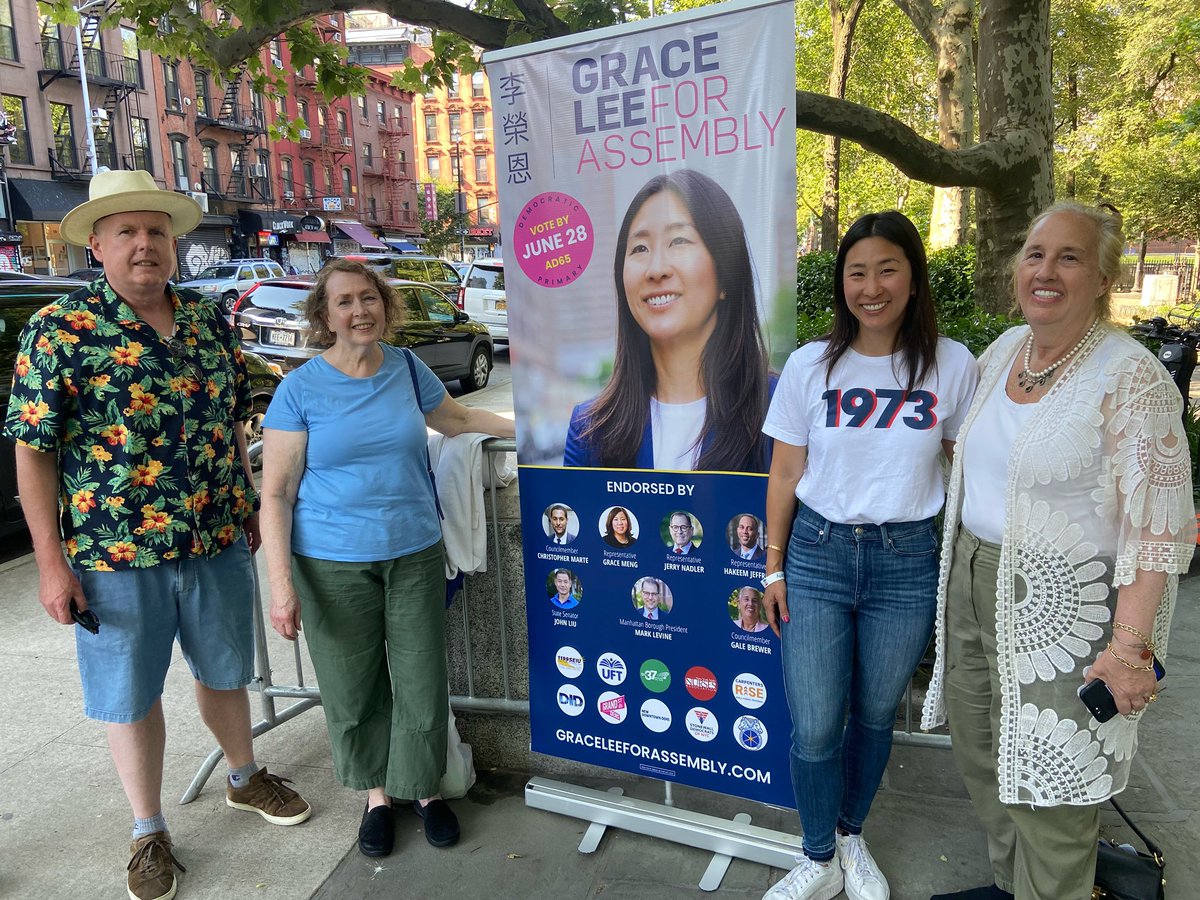1_uft's tweet photo. 🗽🏳️‍🌈🏳️‍⚧️✅🗳 @UFT - United Federation of Teachers out today for Grace Lee @graceleefornyc for NY State Assembly — Vote for Grace Lee on 6/28/22! #Elecciones2022 @1_uft @NYSUT - A Union of Professionals @AFTunion - American Federation of Teachers @galeabrewer @DennisGault #VoteGrace https://t.co/UWEUGlUrcB