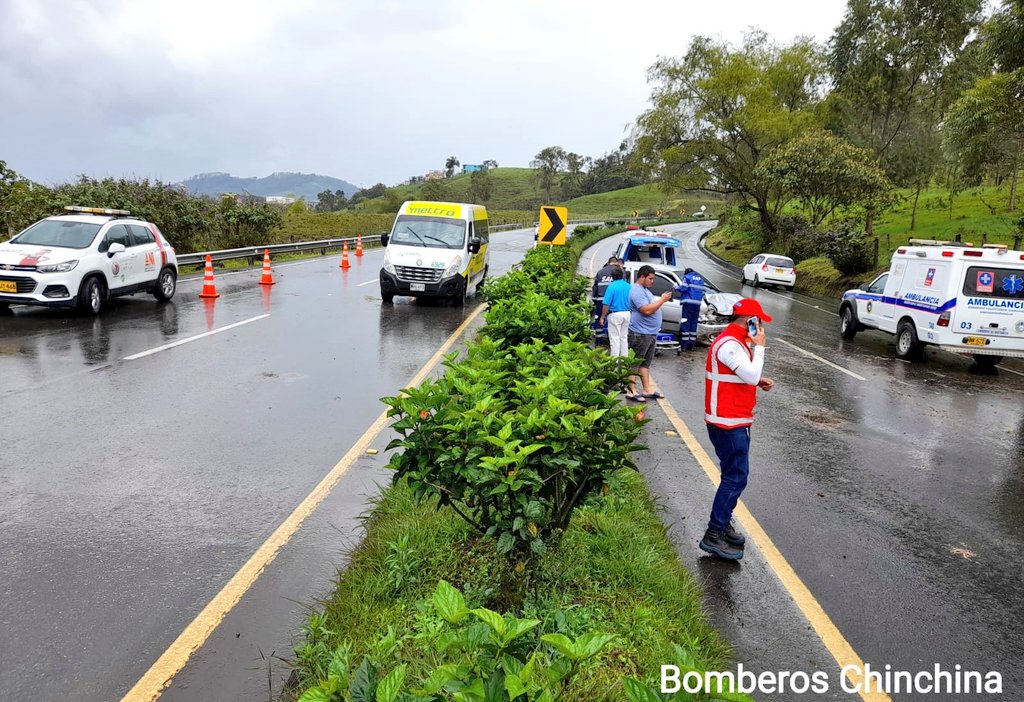 Bomberos Chinchiná tweet media