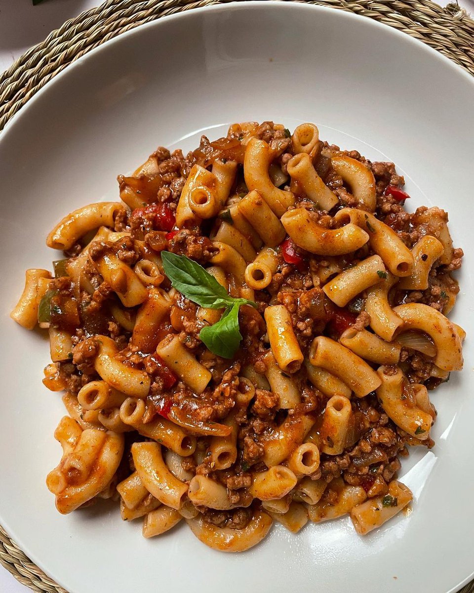SejaLula's tweet photo. Polognese Pasta 🍽️

Recipe below. https://t.co/1YWxDv9ngQ