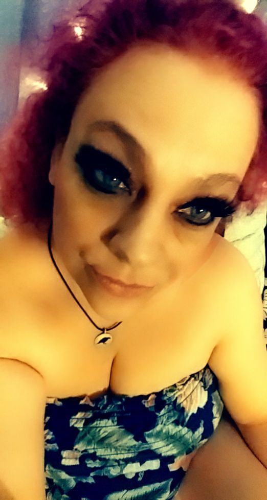 Shelly Weed's Instagram, Twitter & Facebook on IDCrawl