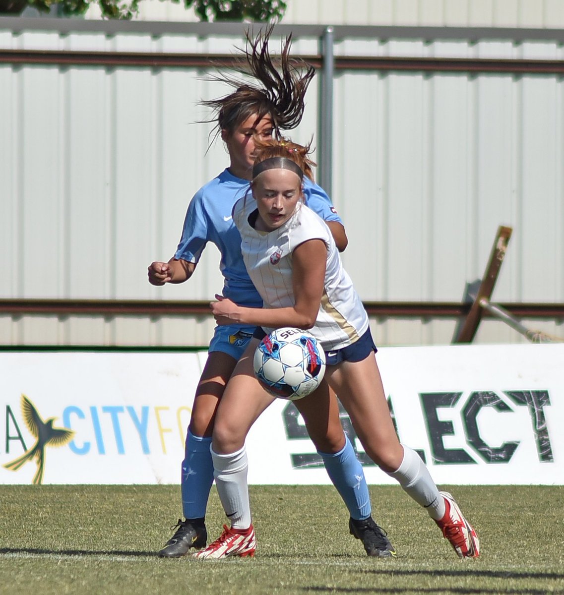 OKCSideFC's tweet image. Here's a couple of shots of Emily. Technically she's a forward but her actual position is "in the thick of it!" #onside #stayonside