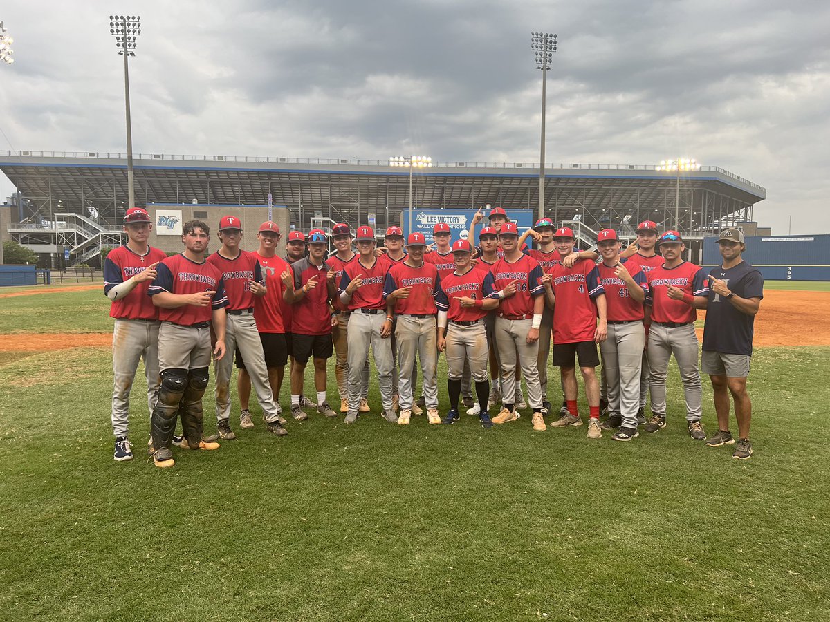 BroadwayBacks's tweet photo. CROWN ‘EM!

‘Backs win 3 games today to clinch the @PastimeBaseball Midsouth All Prospect Select

8-4 over Southlake Sabotage
8-5 over Chattanooga Cyclones
6-4 over Tennessee Bulldogs

‘Backs stay on top! https://t.co/b1iXFj6YSs