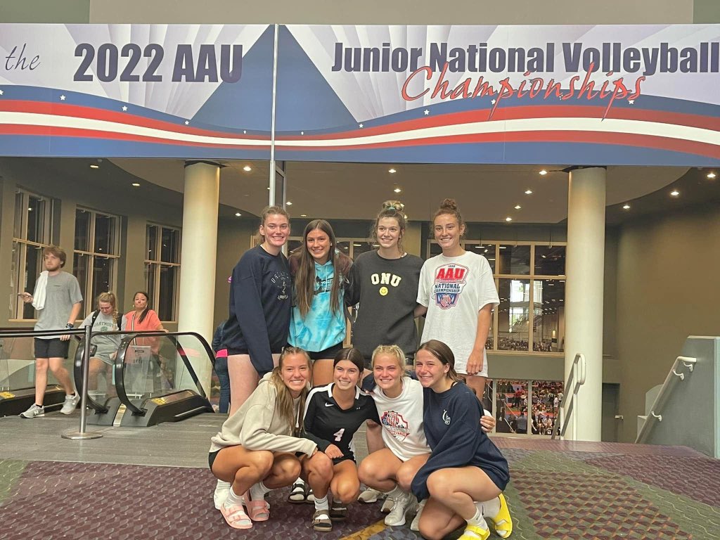 Eastsidevbc96's tweet photo. 26th overall in 18U Club at AAU Nationals. Solid showing for the ninjas! 💪🏻🏐🥷 #esvbcstrong #refn https://t.co/ZlfV80TTrt