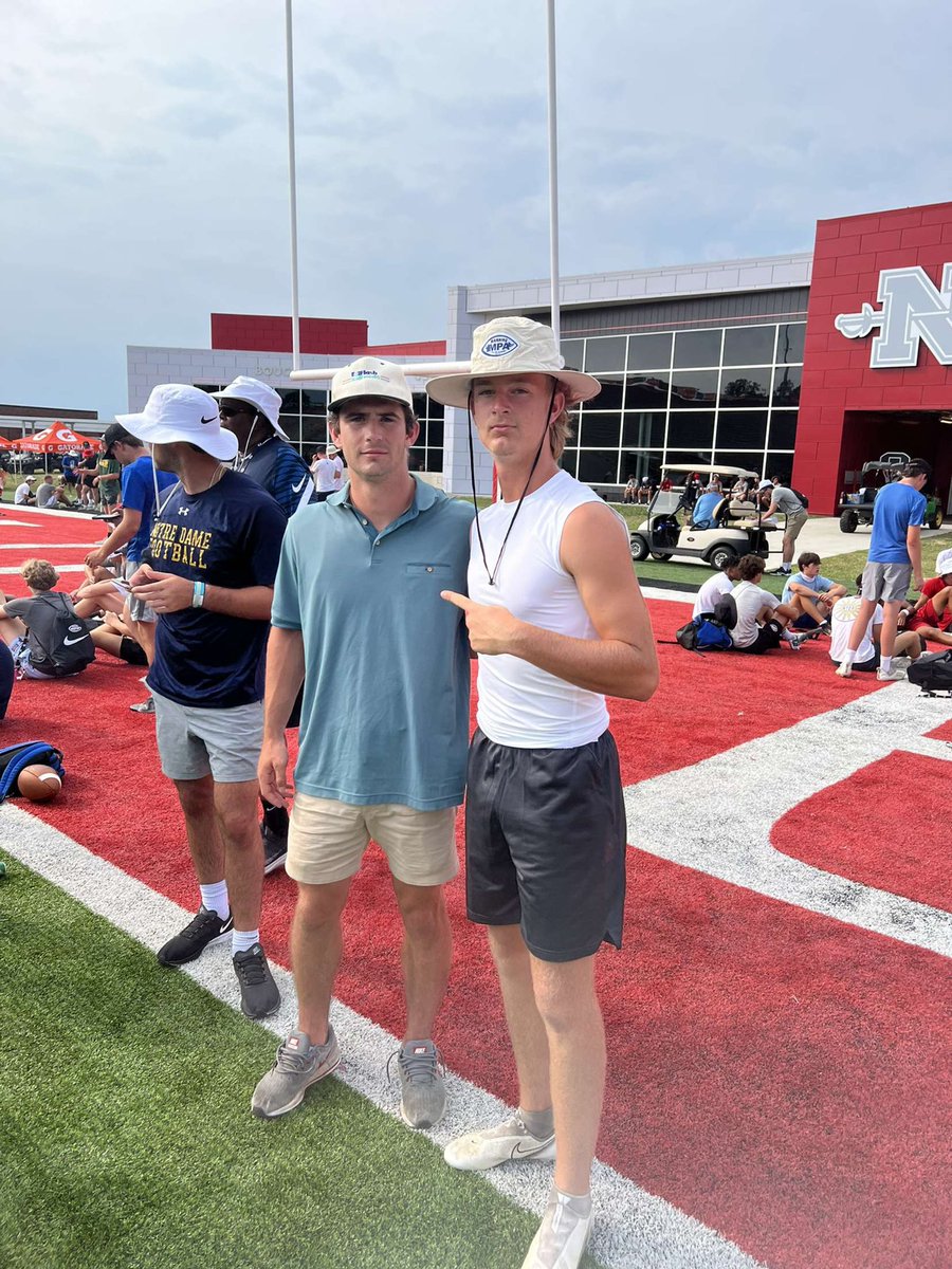 collincook22's tweet photo. Good weekend learning and getting better at the Manning Passing Academy! @VisionQb @mpa_info @er_football @ER_CoachA @CoachBrooks33 @ArmedDangerQBS https://t.co/S6kCkgT8hT
