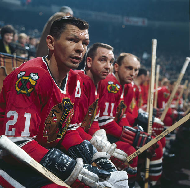 hockey_samurai's tweet photo. The Scooter Line. Stan Mikita, Kenny Wharram and Doug Mohns. #Blackhawks https://t.co/X5l4CkPHSl