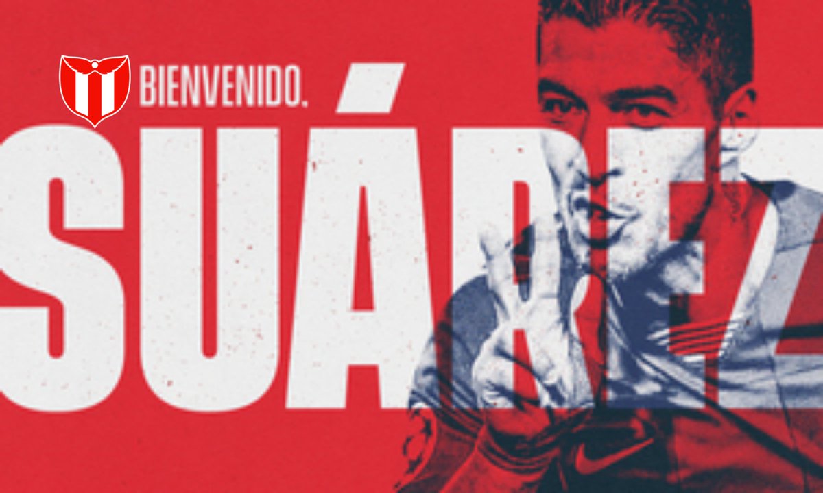 ¡Bienvenido Luis Suárez a River Plate!🔴⚪

El pistolero firmo contrato hasta 2024 en el equipo aguatero! #LuisSuarez #RiverPlate
