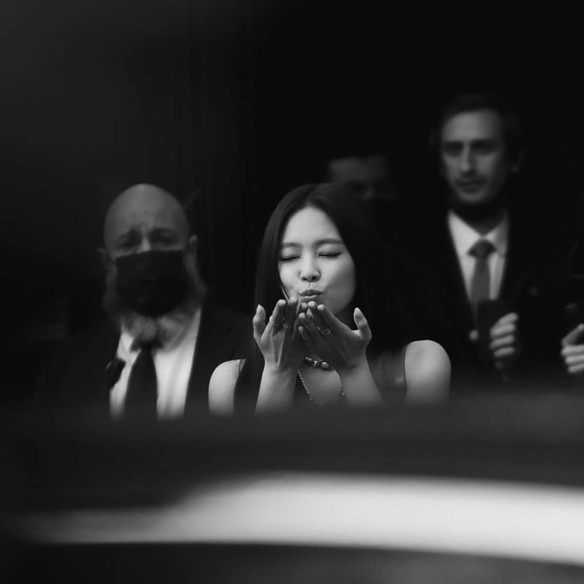 rubydevante's tweet photo. #Taehyung with #jennie's iconic flying kiss in pfw https://t.co/NBxxhEG5Ce