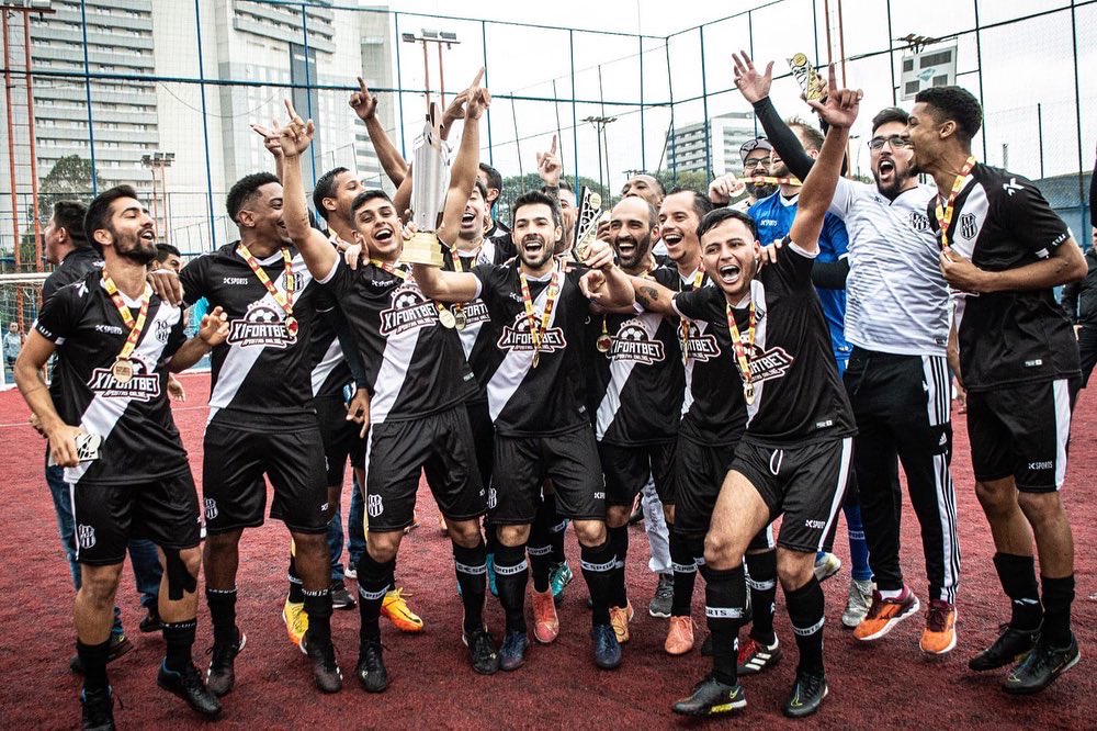 aapp_oficial's tweet photo. É CAMPEÃO! 🏆 FUT 7 da Macaca conquista a Taça Governador SP. O título veio após a vitória nos pênaltis sobre o São Bernardo, neste domingo (26), na Playball Pompéia, em São Paulo. Parabéns, @pontepretaf7!!! 🏆🦍
#VamosPonte #Futebol7Brasil #Fut7SP #PontePreta https://t.co/A7Pje3G6kM