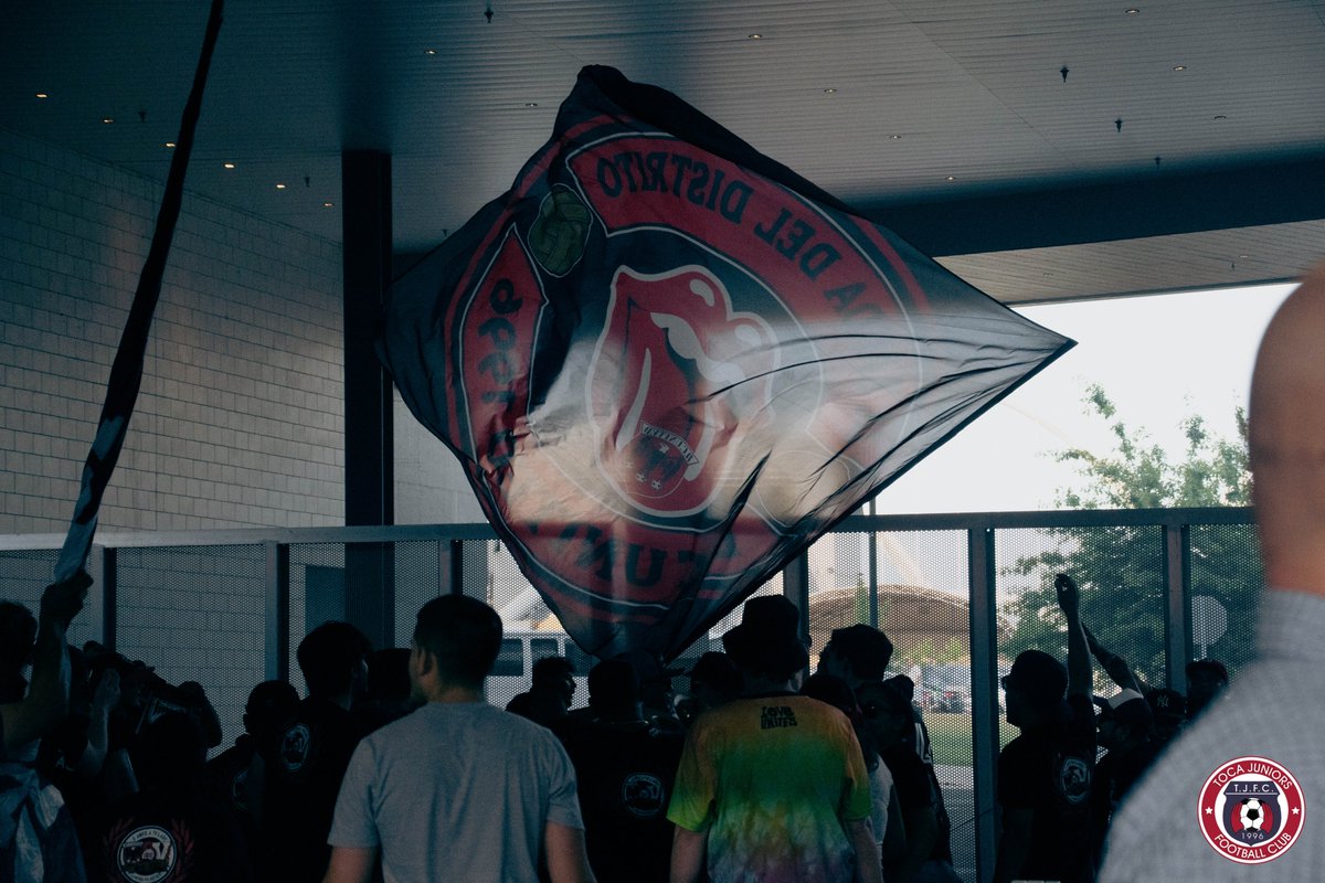 tocajuniorsfc's tweet photo. 📅 Saturday, June 25, 2022
⚽️ D.C. United vs. Nashville FC
#LosDelDistrito #LBDD #LBDD17 #LaBandaDelDistrito #DCU96 #AlFrente @LBDD17 https://t.co/MMltjBf1Az