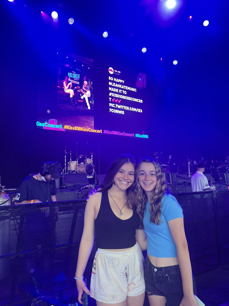 Getting ready for the <a href="/TheChainsmokers/">THE CHAINSMOKERS</a> #Kiss108KissConcert