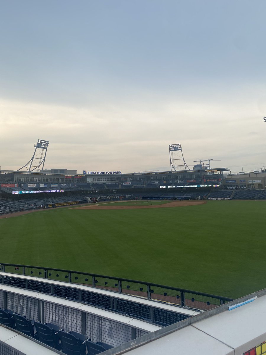 CoachSmith918's tweet photo. What a beautiful night for ⚾️ with the family in a great city/stadium! Check out that video/scoreboard! 😳 #Nashville #soundsbaseball #vacation https://t.co/sIjGQ8yqRT