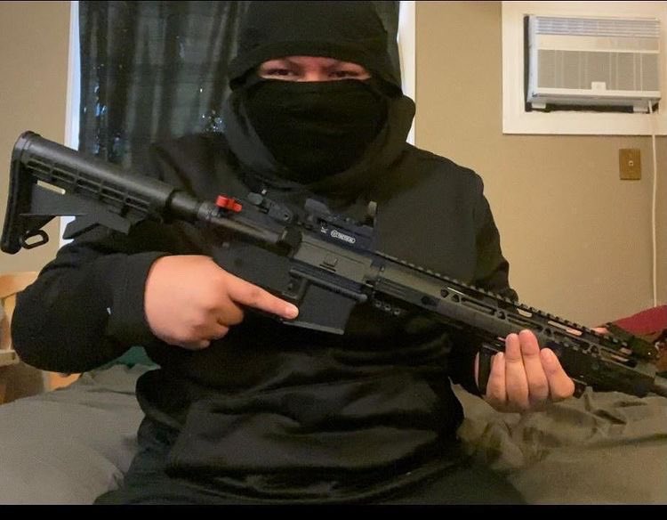 chingoonn2's tweet photo. Cant believe this criminal is still out in these streets after what hes done… https://t.co/LeokaxnXaA