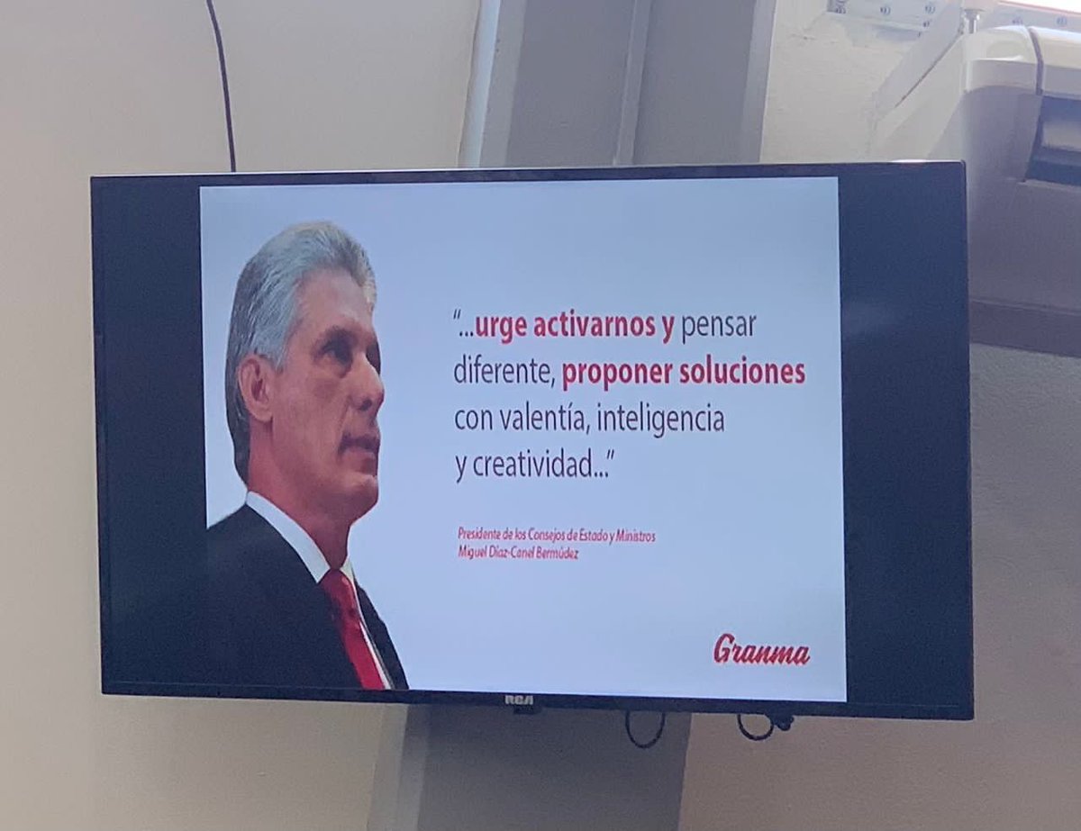 La dirección de la ATAC  ratificó en el Balance de Zafra ante el Presidente de la República Miguel Díaz Canell, trabajar con sus asociados en salvar el sector cañero azucarero
#CubaVaPorMas
#LosTecnicosAzucarerosTrabajanPorLaDignidadDelSectorAzucarero