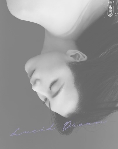 A cantora e atriz, Kang Jiyoung, irá lançar o single "Lucid Dream" no dia 7 de julho 

#KangJiyoung #LucidDream