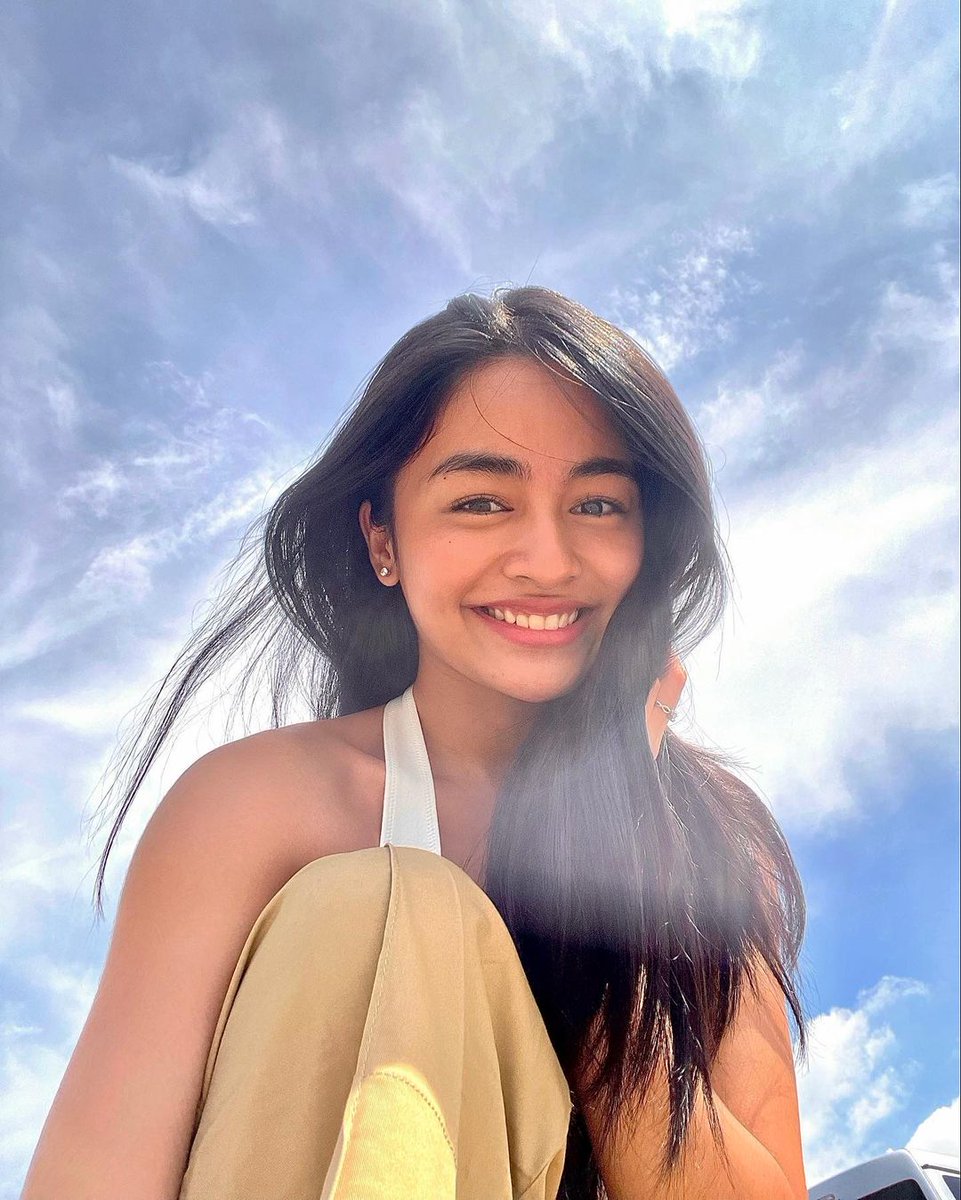 dailyvivoree's tweet photo. Beaut. 🤍💅

#Vivoree | @vivoree https://t.co/Ntxg2vQlfH