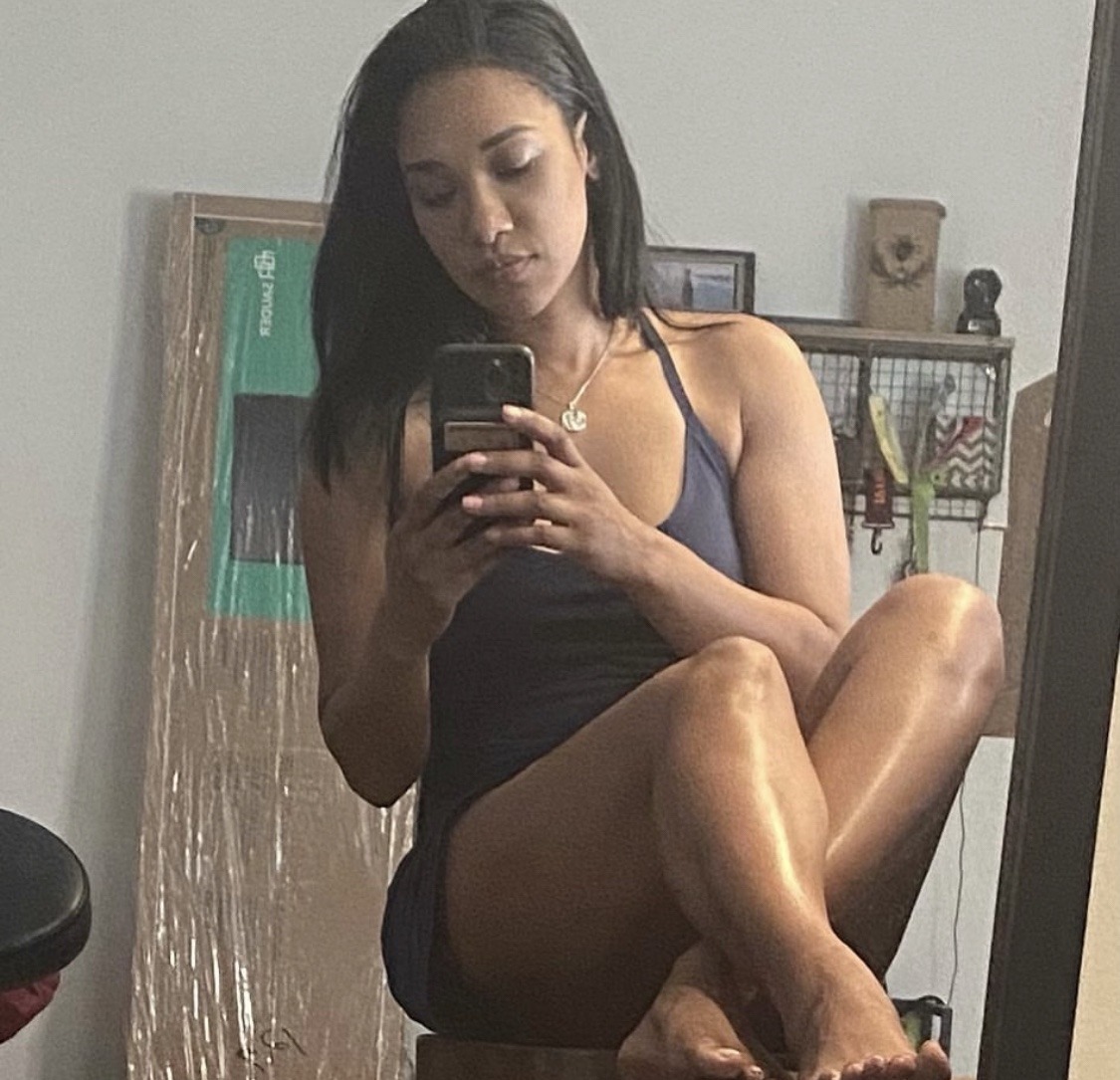 𝘚𝘦𝘥𝘶𝘤𝘵𝘪𝘷𝘦 𝘚𝘶𝘯𝘥𝘢𝘺 𝘩𝘶𝘩?