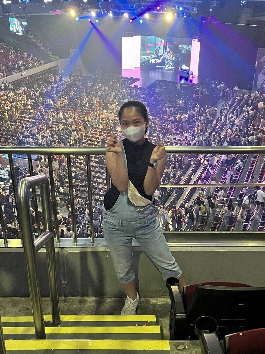 chiestheone's tweet photo. Nakamove-on naba lahat? Kasi ako hindi pa 🤭

Again, thank you @KmmunityPH @enjoyGLOBE for this. See you soon our dearest Ro Woon 🫶🏻💖🥰

#RowoonInMANILA 
#KmmunityRoWoon 
#GlobeRoWoon https://t.co/2hVsPgb7AJ