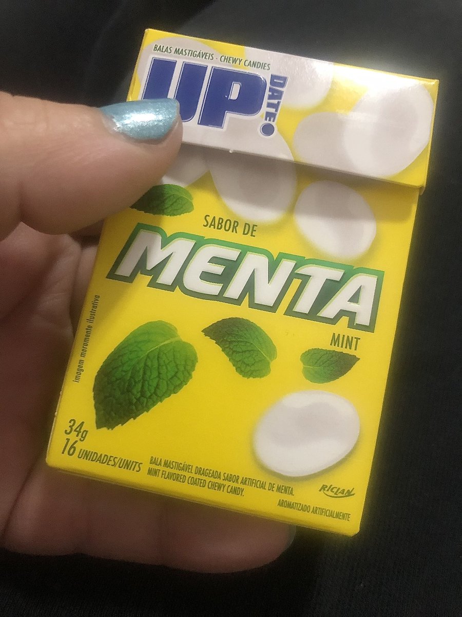 Simone_Simon's tweet image. Aí @LeilaGirassol. Imitação barata? rs Dá pra matar um pouco a saudade. #mentex