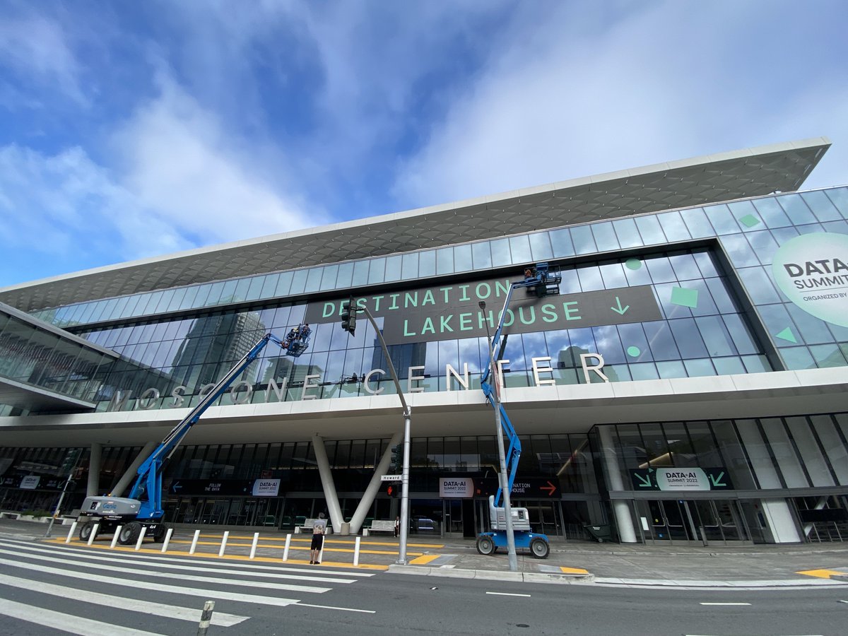 Looks like they are almost ready for <a href="/Data_AI_Summit/">#DataAISummit</a>  at Moscone Center in San Fransisco! Say hi to Stardog at Booth 210. Or visit us in the virtual expo (virtual passes are free!) #DataAISummit