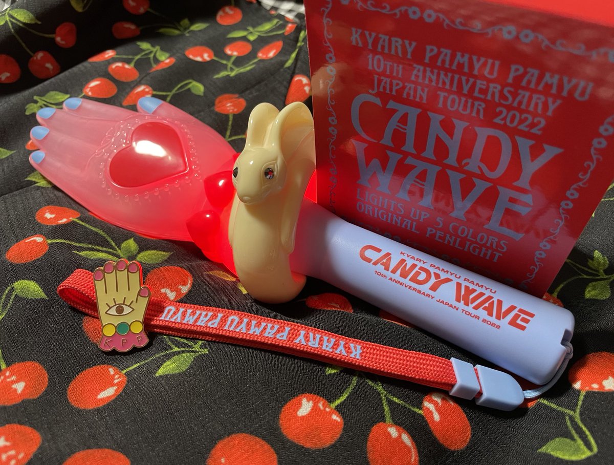 _usa_kichi_'s tweet photo. ファッションモンスターに会いに行くからお気に入りで行ってきた
#CANDYWAVE ✋🍎
#shopsaxana ⚪️⚪️⚪️
#カラフルブティックモア🔴🍒🔴
#あちゃちゅむ 🐇
#chapon 👒
#chelseachiyoco 👛 https://t.co/Ddd02Rq4qg
