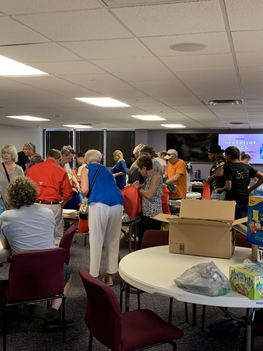 We had such an amazing afternoon packing heat relief bags for our community AND collecting petitions for @AZFairElections! Big thank you to all who donated, packed,and distributed as part of AFN and the Heat Relief Network! #extremeheat #coolingcenters