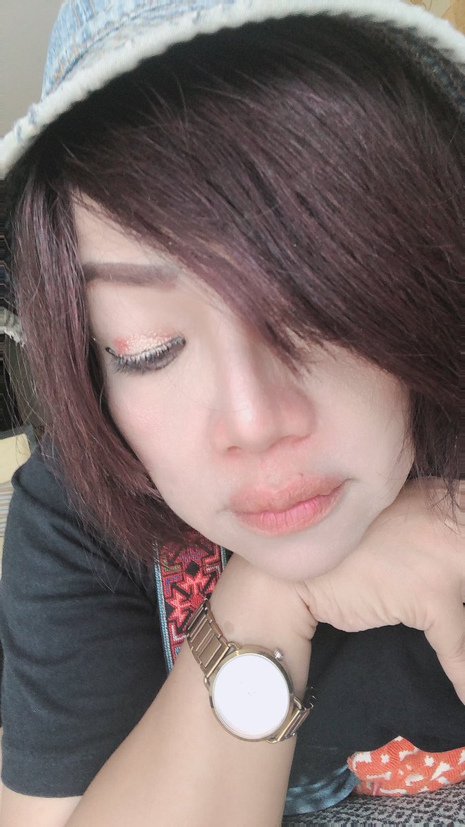 chitchaphat91's tweet photo. ตื่น แต่เช้า รู้สึกง่วงๆๆ https://t.co/5HJPZjqI7o