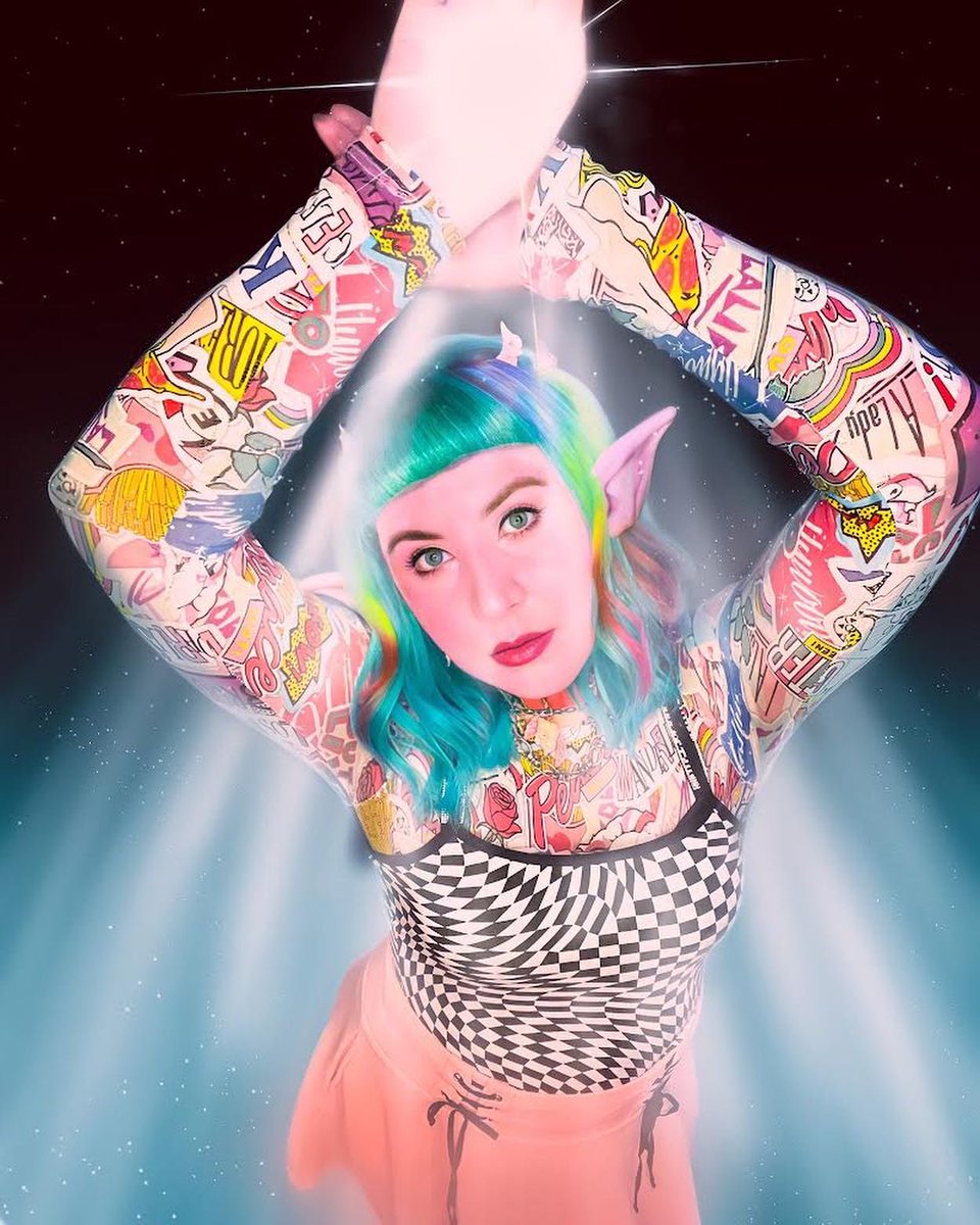 We don't know a thing👽💫🪐☄️ We're just floating. Beyond happy to share photos ch3rryemojigirl guest edited for me. Adding 🌈 rainbow prisms to my hair has me feeling out of this world. Living my best pride month.
 #guestedit #bluehair #pansexualpride #demisexual #pridemonth