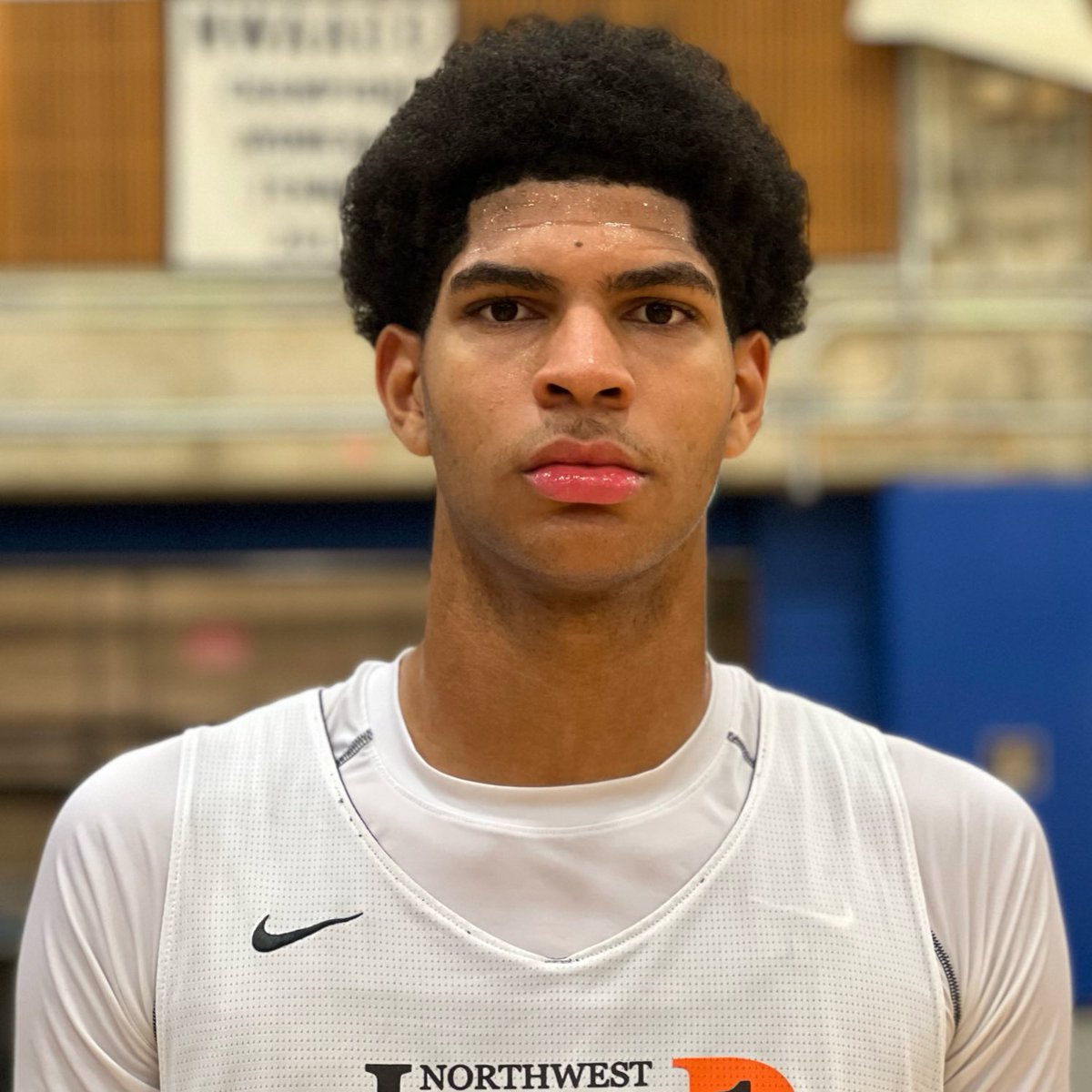 Throughout the @WIBCA Northwest NCAA Recruiting Showcase, '24 Jacob Cofie (Eastside Catholic/WA) made plays for teammates, provided an inside-out presence on offense & covered ground defensively. Has plenty of Pac-12/west coast offers & interest, but will soon be a national name.