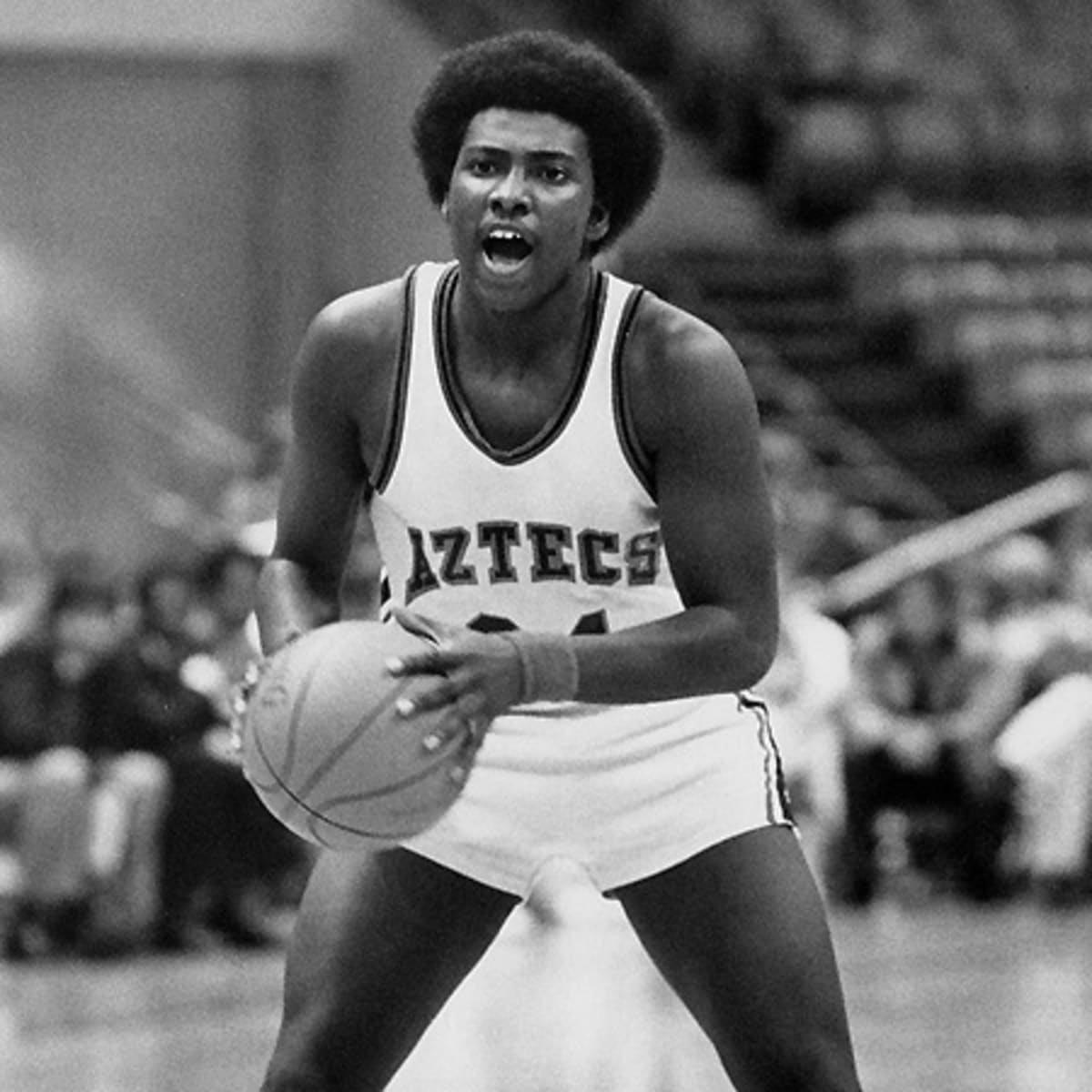 paulieknep's tweet photo. Eight-time batting champion Tony Gwynn played four years of hoops at San Diego State and was drafted by the San Diego Clippers in the 10th round of the 1981 NBA draft. https://t.co/DzuX6VpXOQ