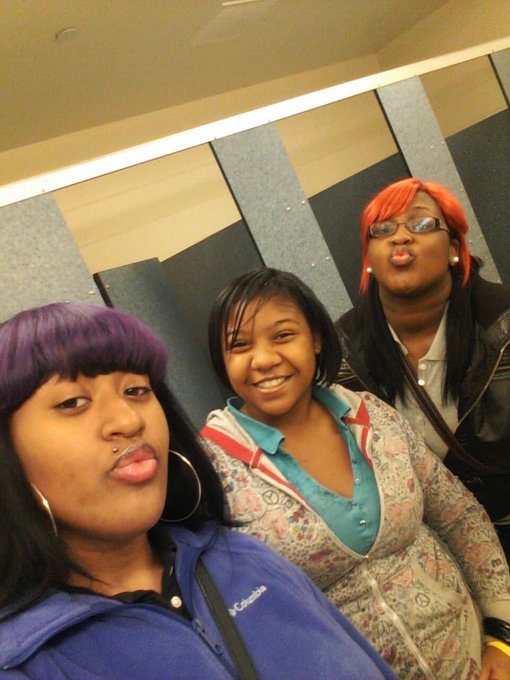 Lmaoooo man 2012 was funny af https://t.co/PPJBGhMCxe<a href="/tag/myxanniversary"class="tags"><span>#myxanniversary</span></a>