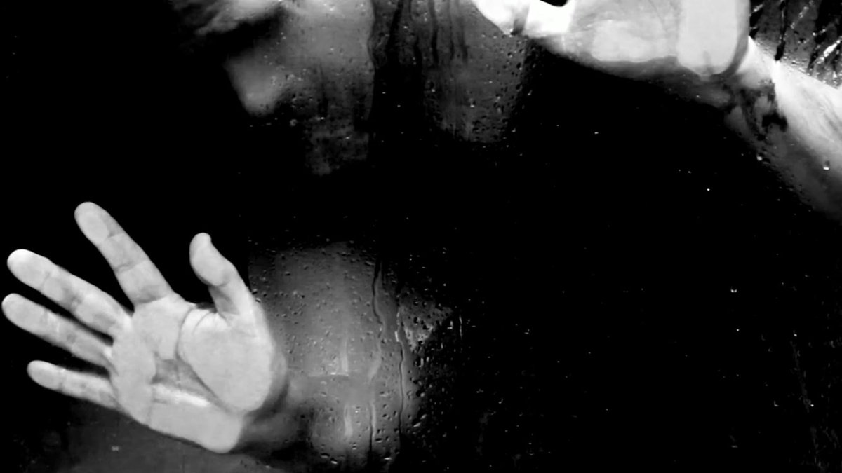 dVbManagement's tweet image. B R O K E N (Music Video) davidvbarron.com/2015/12/11/b-r… via @davidVbarron