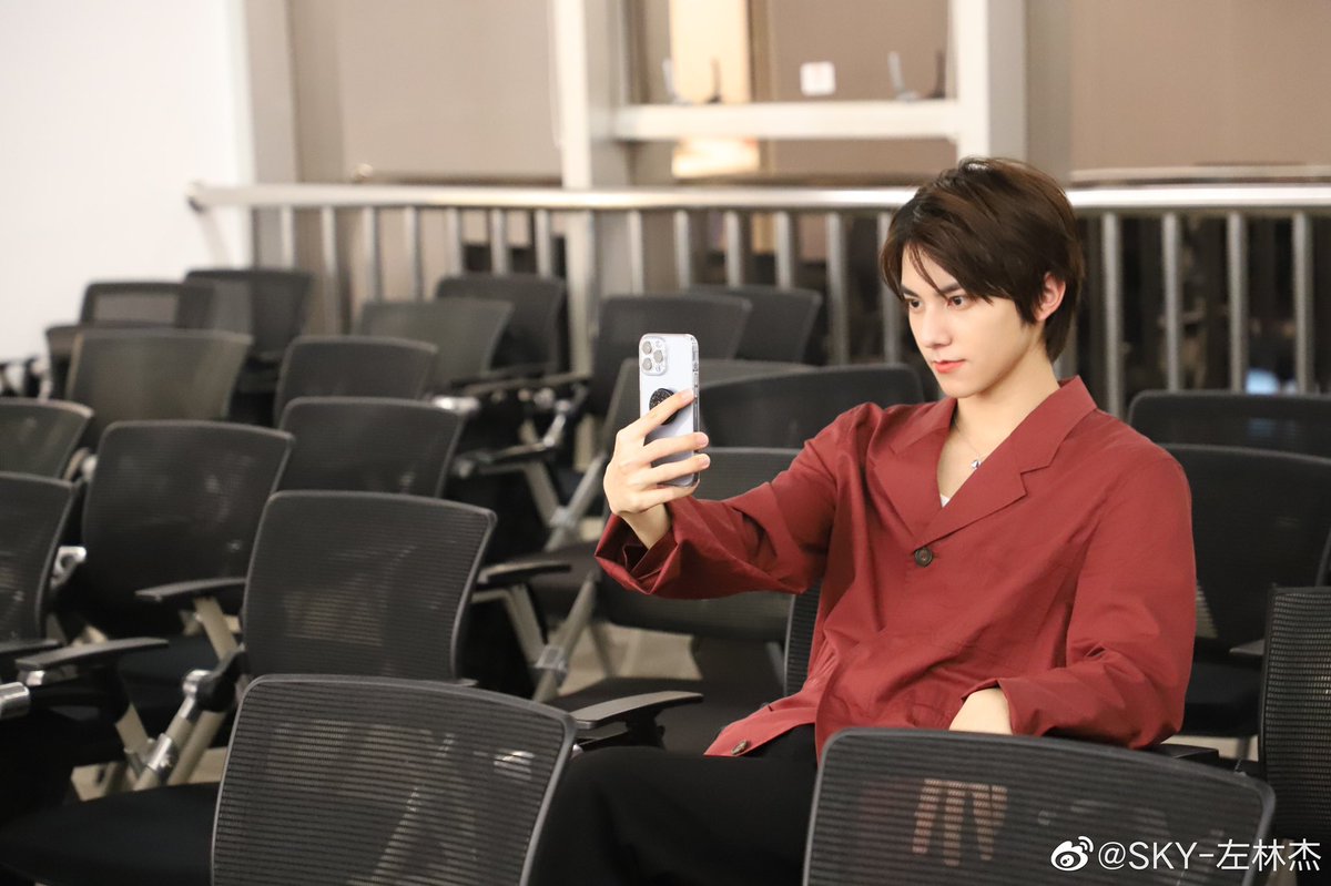 ZuoLinjiestory's tweet photo. Zuo Linjie Weibo Update

'❤️❤️❤️
🤍❤️❤️
🤎'

©️ SKY-左林杰
#左林杰 #ZuoLinjie #SKY天空少年 https://t.co/AtO9O8ebAd