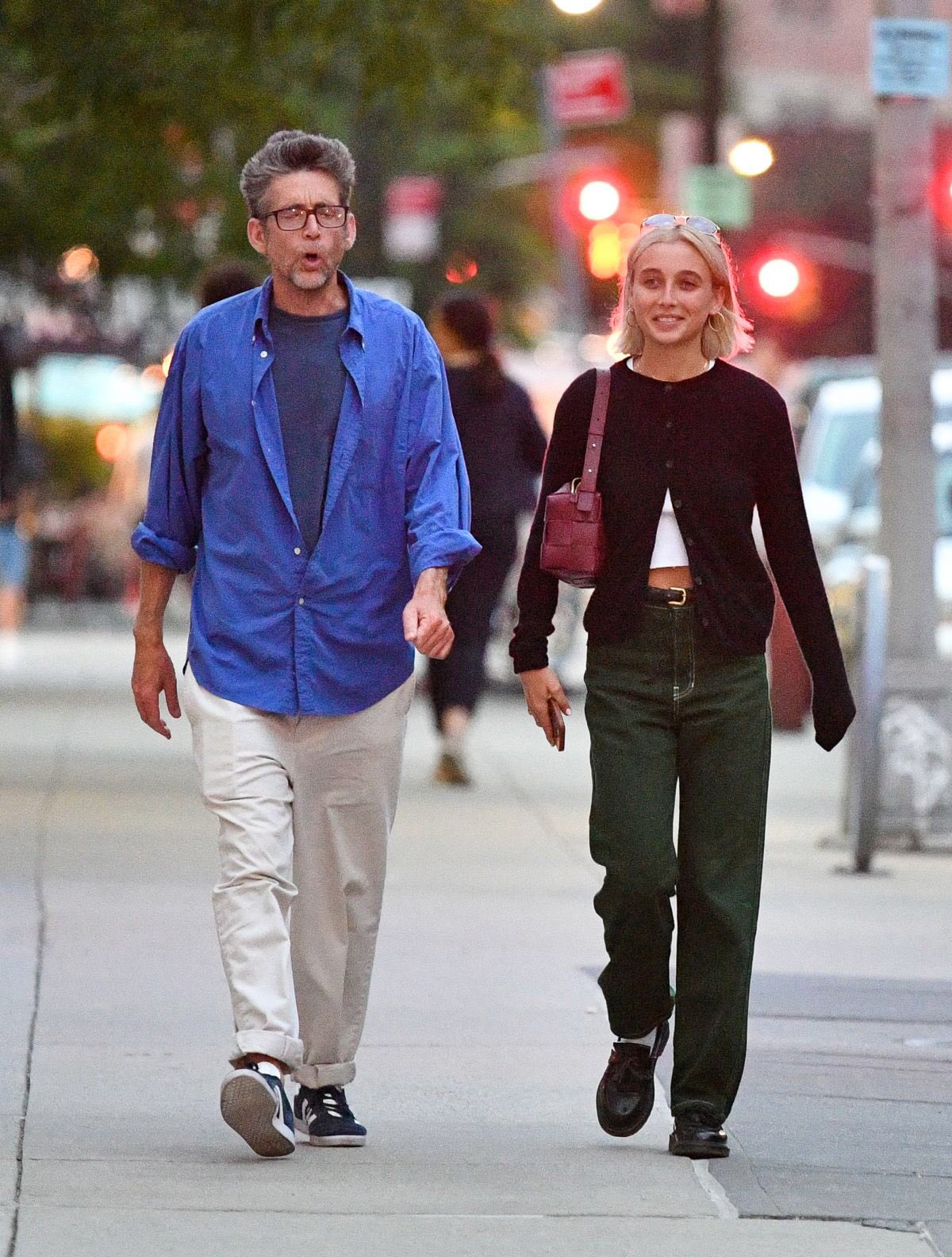 Emma Chamberlain Access on X: Emma and her dad out and about in New York  on June 23rd.  / X
