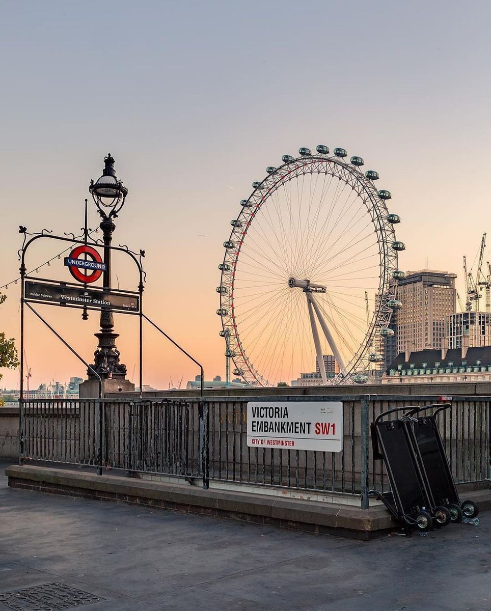 Eye on the prize 🎡 #LetsDoLondon #VisitLondon [📸 via IG @philipp_pley]