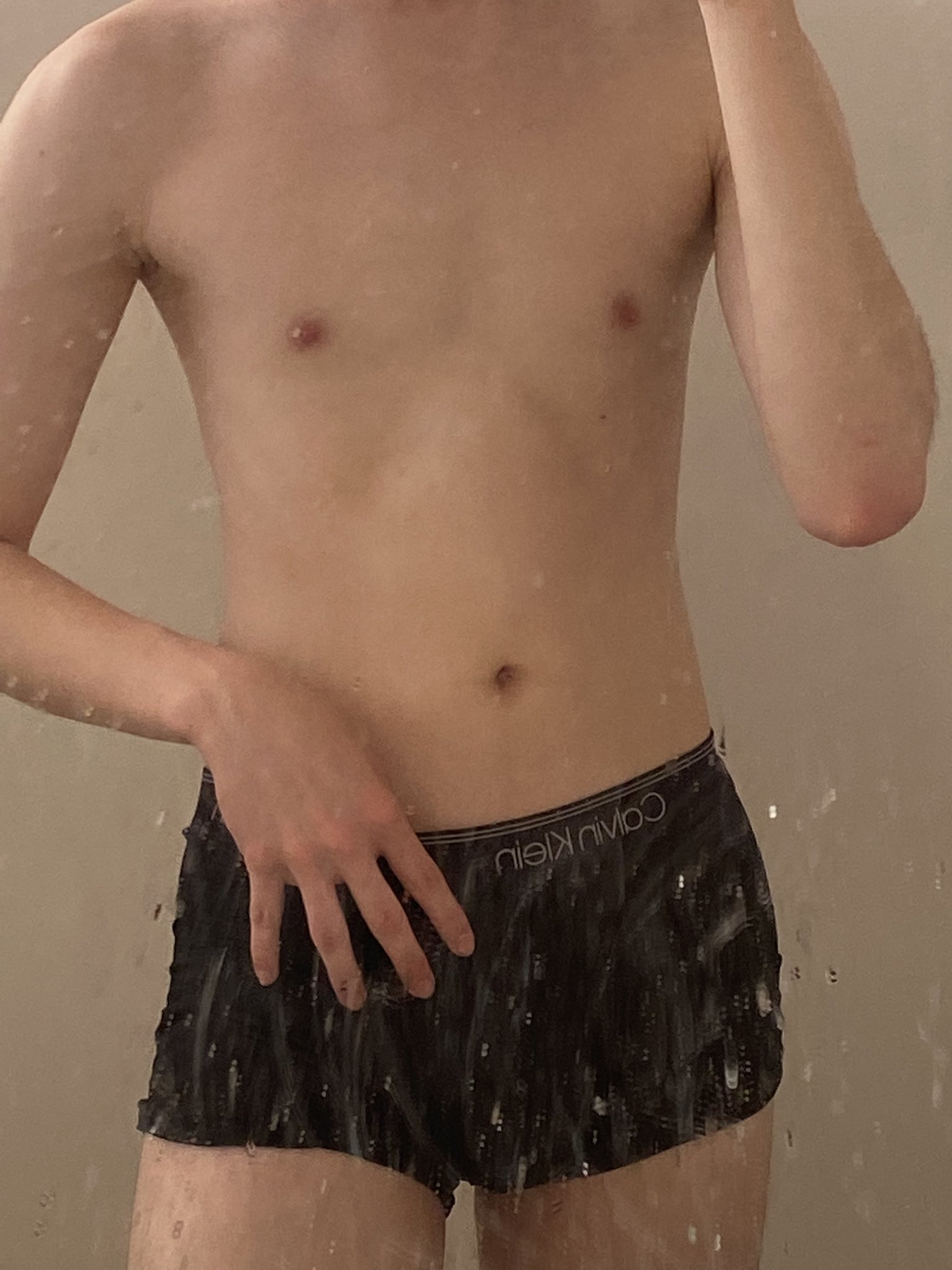I need to clean this mirror ?? https://t.co/spsvth9afZ