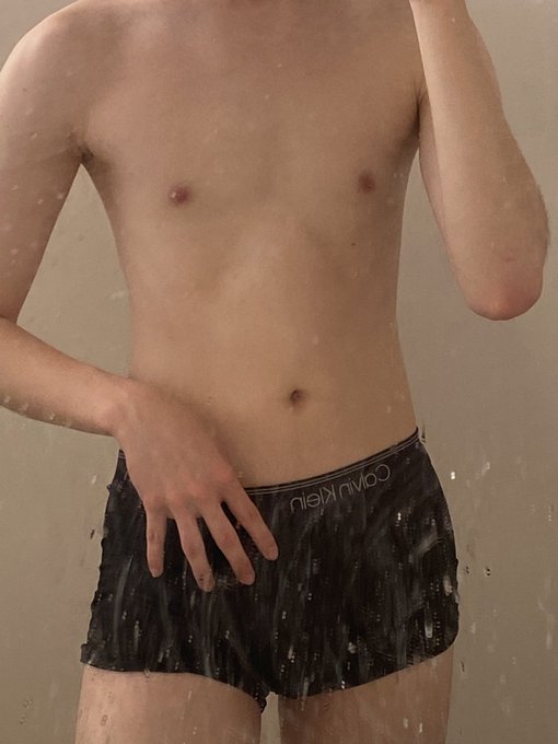 I need to clean this mirror ?? https://t.co/spsvth9afZ