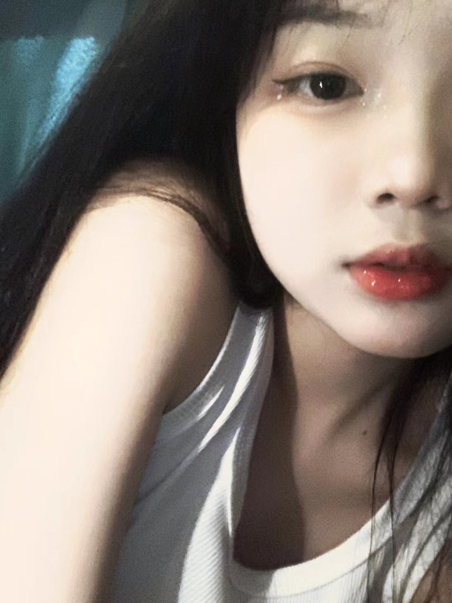 sunwanjia7's tweet photo. 不要问我为什么和你聊这么多

这不想让哥哥更��入嘛♋️ #温州 #学生兼职 https://t.co/2BVN0YGiG8