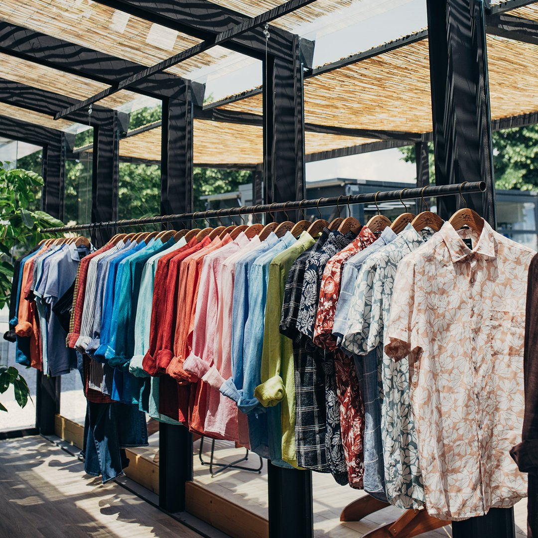 PITTI UOMO // United by Colour.

📸 <a href="/alirasoul/">ali arapi</a> @shaynetino

#roddandgunn #pitti #pittuomo #pittiisland #pittifits #pittiuomo102 #firenze #tuscany #meanswear #newzealand #australia #usa #uk #canada #italy #springsummer