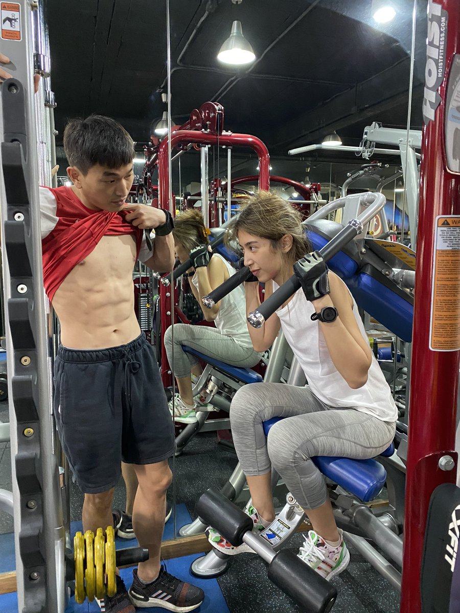 อยากมีกล้ามต้องเล่นเวท อยากเจอคนพิเศษต้องมาเล่นด้วยกัน 😘😘😘 <a href="/Miint_chalida/">Mint_Chalida</a> #ผมถนัดแบบนี้