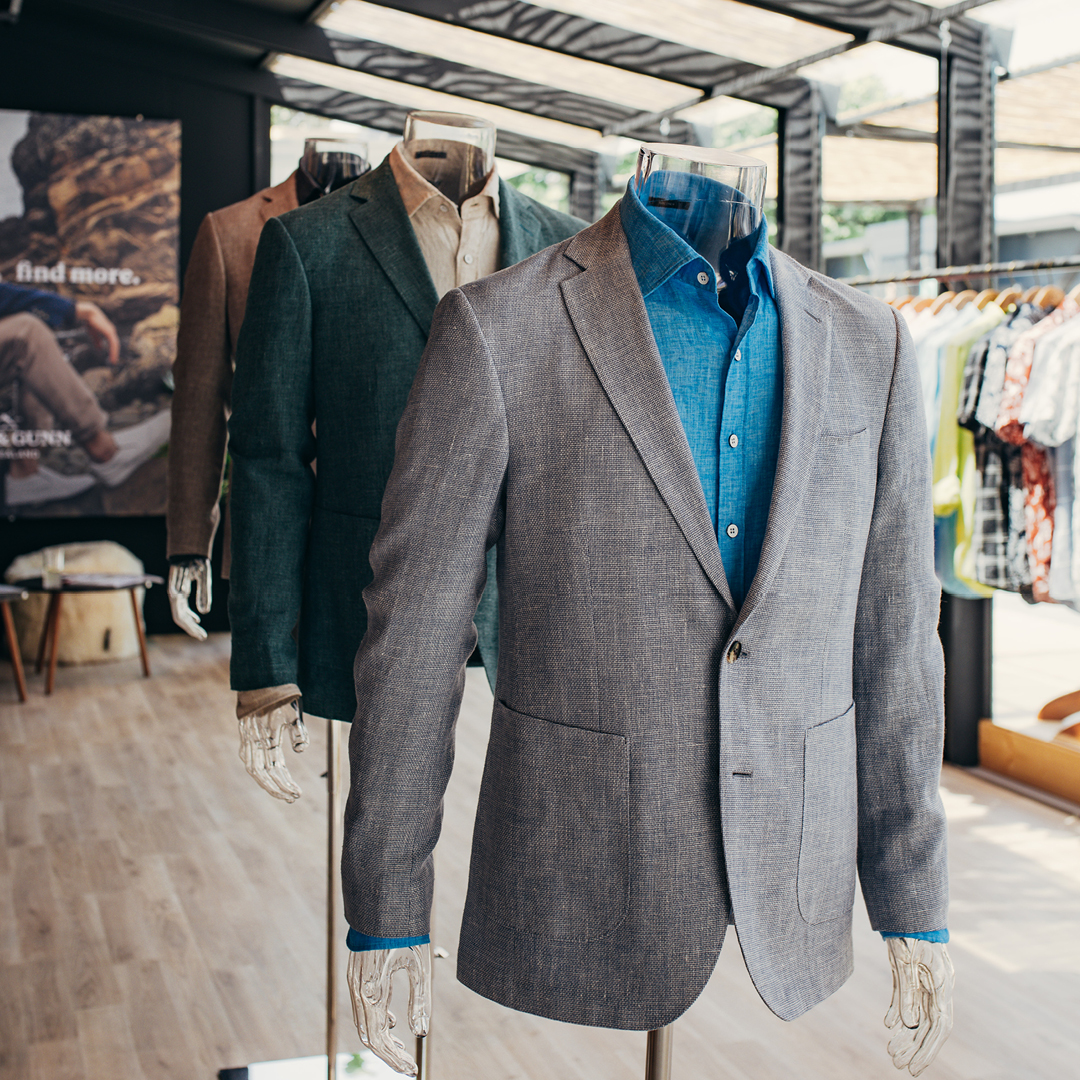 PITTI UOMO // Luxurious yet urban, classic yet connected...our ranges are distilled into timeless, crafted designs that are made to last.

📸 <a href="/alirasoul/">ali arapi</a> @shaynetino

#roddandgunn #pitti #pittuomo #pittiisland #pittifits #pittiuomo102 #firenze #tuscany #meanswear #NewZealand