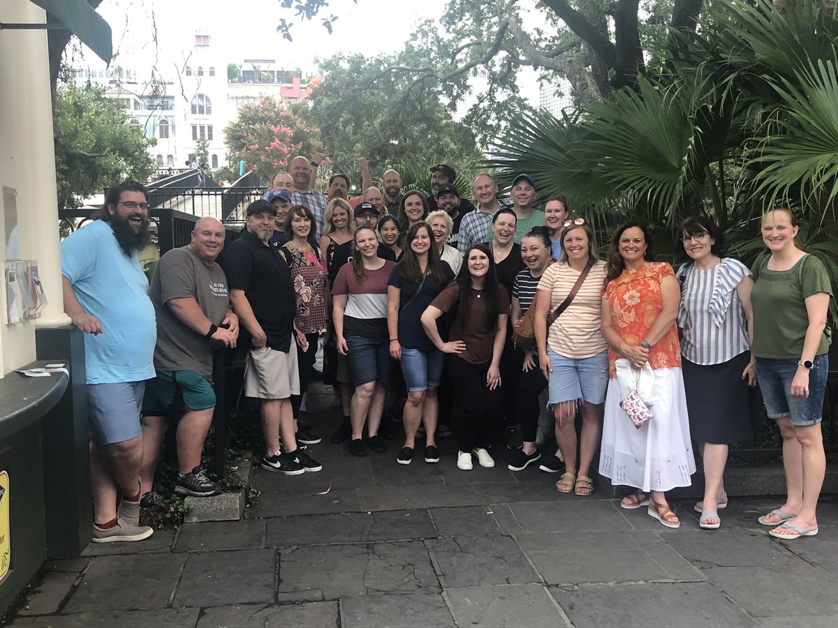 What an amazing group of #uted #educators at #ISTE22 tonight! Thanks to everyone for coming out and joining in the celebration and beignets! @uennews @UTBoardofEd @DicksonSyd