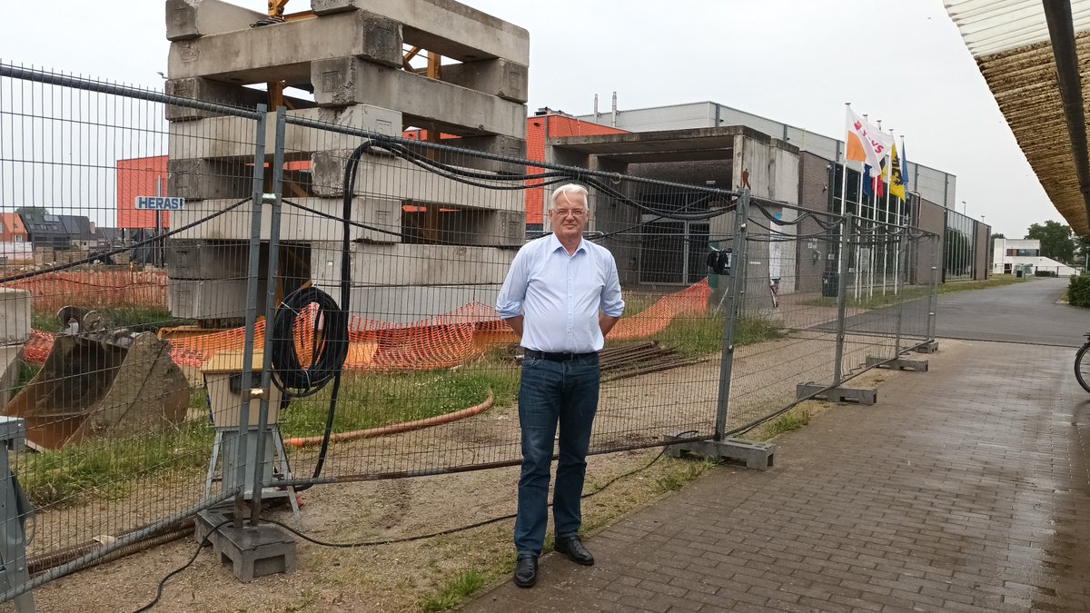 groenbeernem's tweet photo. Milieuschepen Jan Vanassche: "Tijdens bouw zwembad Beernem wordt het opgepompt water maximaal aan de natuur teruggegeven."
https://t.co/5KN7UCZtT0 https://t.co/aNNeb1exJm