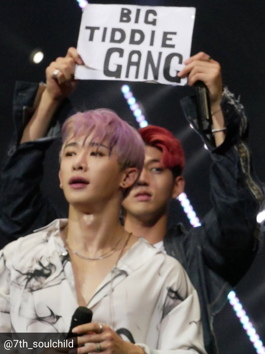 themalificent's tweet image. I can't believe we're living through these times 😭